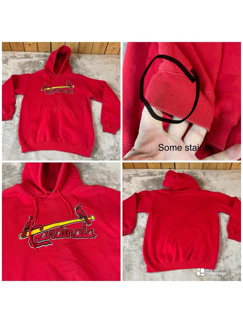 Men’s Gildan Activewear St. Louis Cardinals Pullover Hoodie- Medium( Flaw )